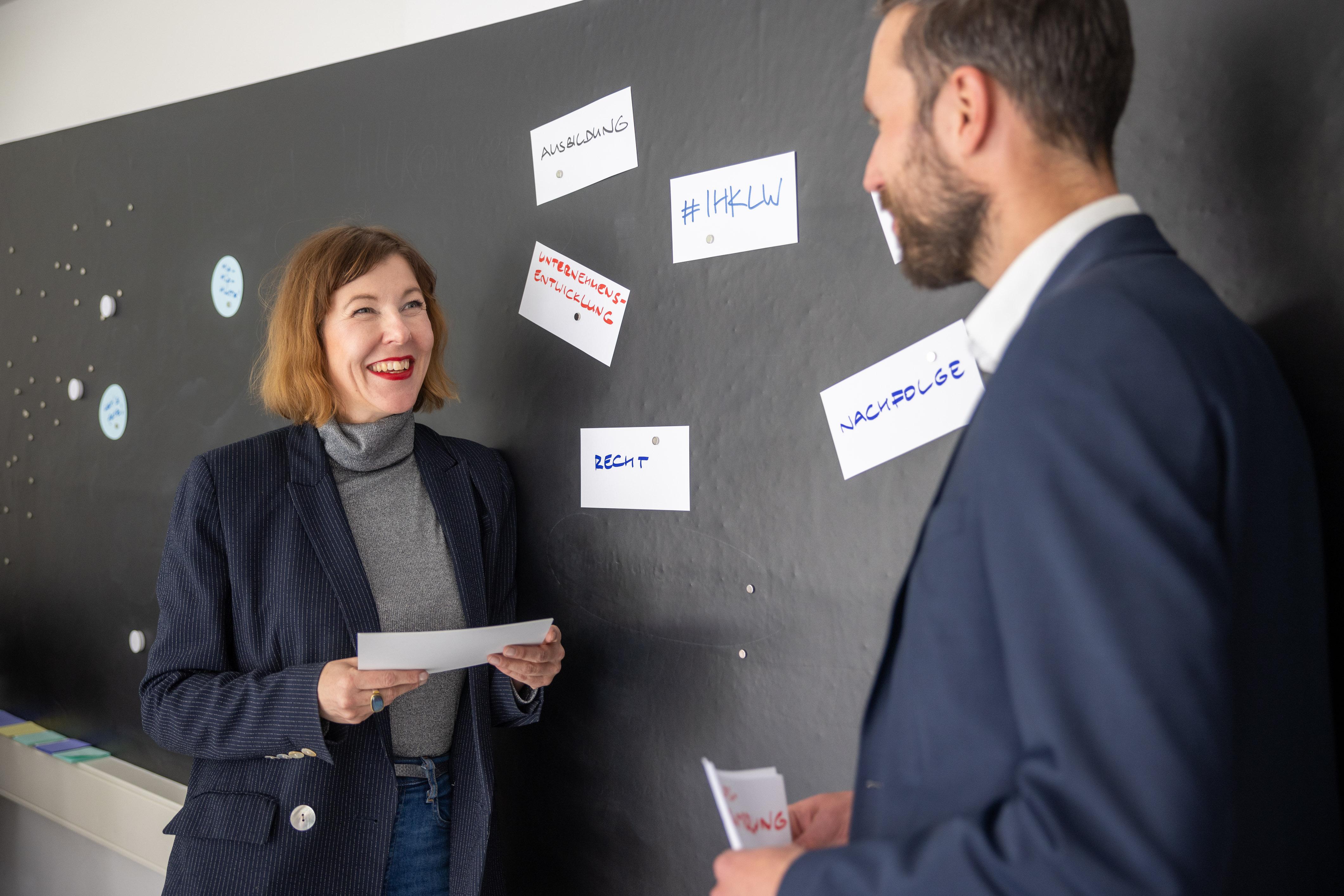 Symbolbild: Stellenanzeige der Kammer IHK Lüneburg-Wolfsburg, Mitarbeiter*in/Sachbearbeiter*in (w/m/x) Dateneingabe und -verwaltung
