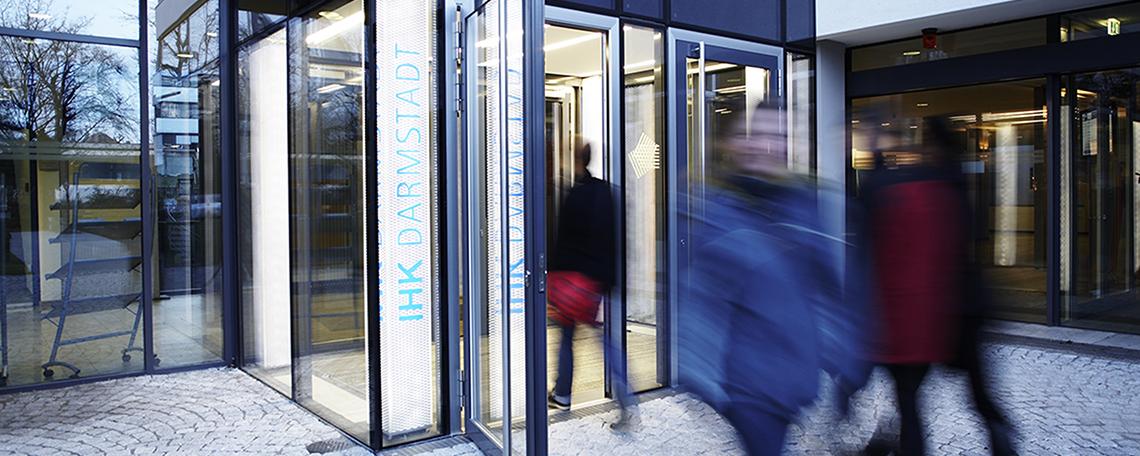 Symbolbild: Stellenanzeige der Kammer IHK Darmstadt Rhein Main Neckar, Sachbearbeiter Datenerfassung und Datenpflege (m/w/d)