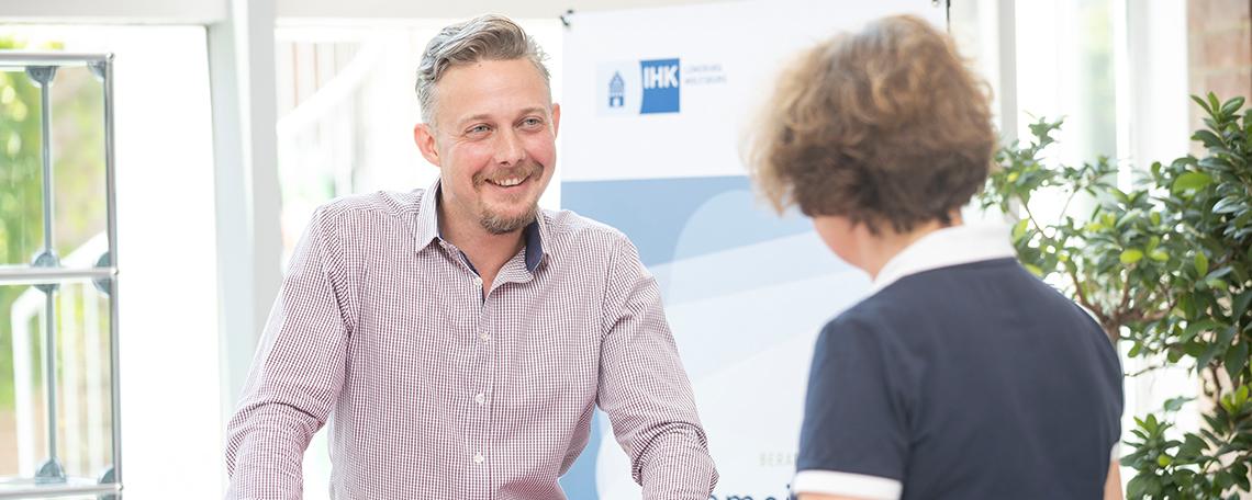 Symbolbild: Stellenanzeige der Kammer IHK Lüneburg-Wolfsburg, Administrator (w/m/d) ITK-Hardware und Software