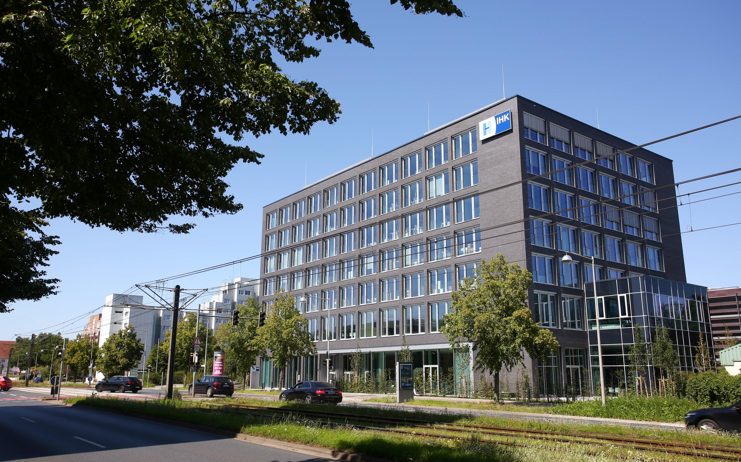 Symbolbild: Stellenanzeige der Kammer IHK Hannover, Assistenz (m/w/d)