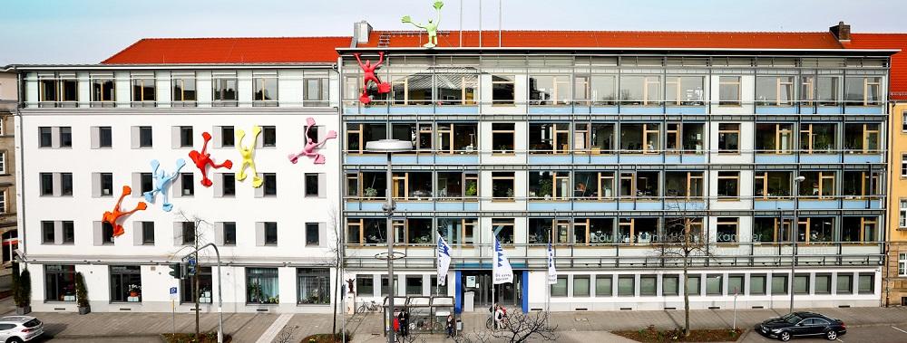 Symbolbild: Stellenanzeige der Kammer IHK für Oberfranken Bayreuth, Referent (m/w/d) Europa im Bereich International