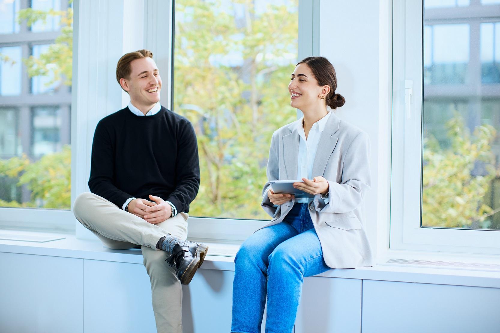 Symbolbild: Stellenanzeige der Kammer Niederrheinische IHK Duisburg-Wesel-Kleve zu Duisburg, Volontär (w/m/d) für Presse und Kommunikation