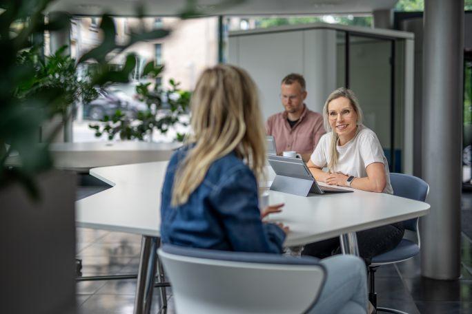 Symbolbild: Stellenanzeige der Kammer IHK zu Flensburg, Fachberater (w/m/d) für Berufsorientierung und Ausbildungsmarketing
