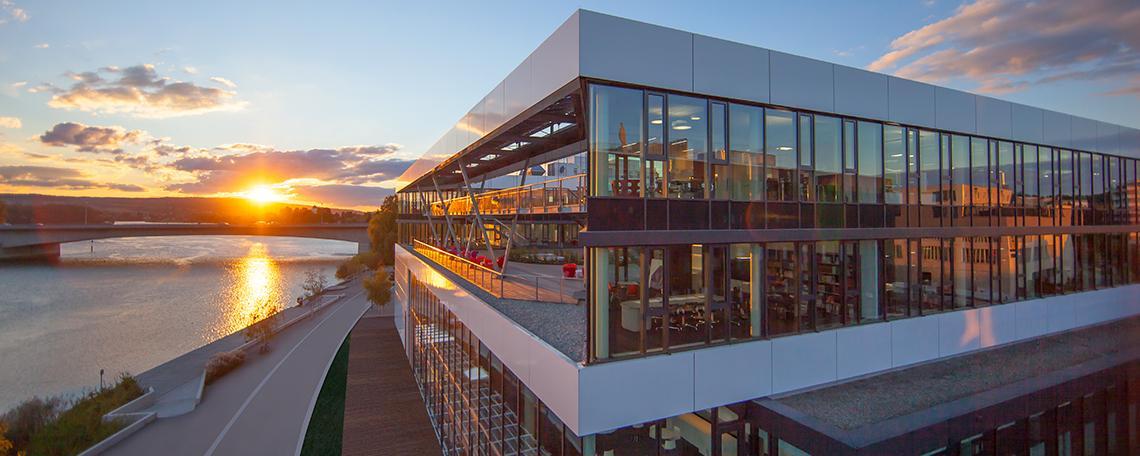 Symbolbild: Stellenanzeige der Kammer IHK Hochrhein-Bodensee, Sachbearbeitung / Assistenz (m/w/d)  Recht | Steuern (100 %)