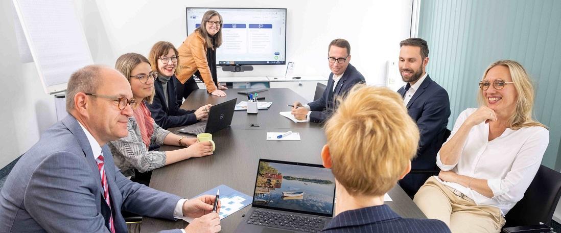 Symbolbild: Stellenanzeige der Kammer IHK Lüneburg-Wolfsburg, Berater*in/Projektmanager*in (w/m/d) für Digitalisierung und Innovation in der Berufsbildung