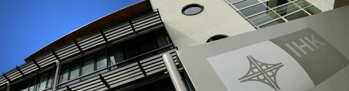 Symbolbild: Stellenanzeige der Kammer IHK Ostthüringen zu Gera, Referent Verkehr | Regionalentwicklung (m/w/d)